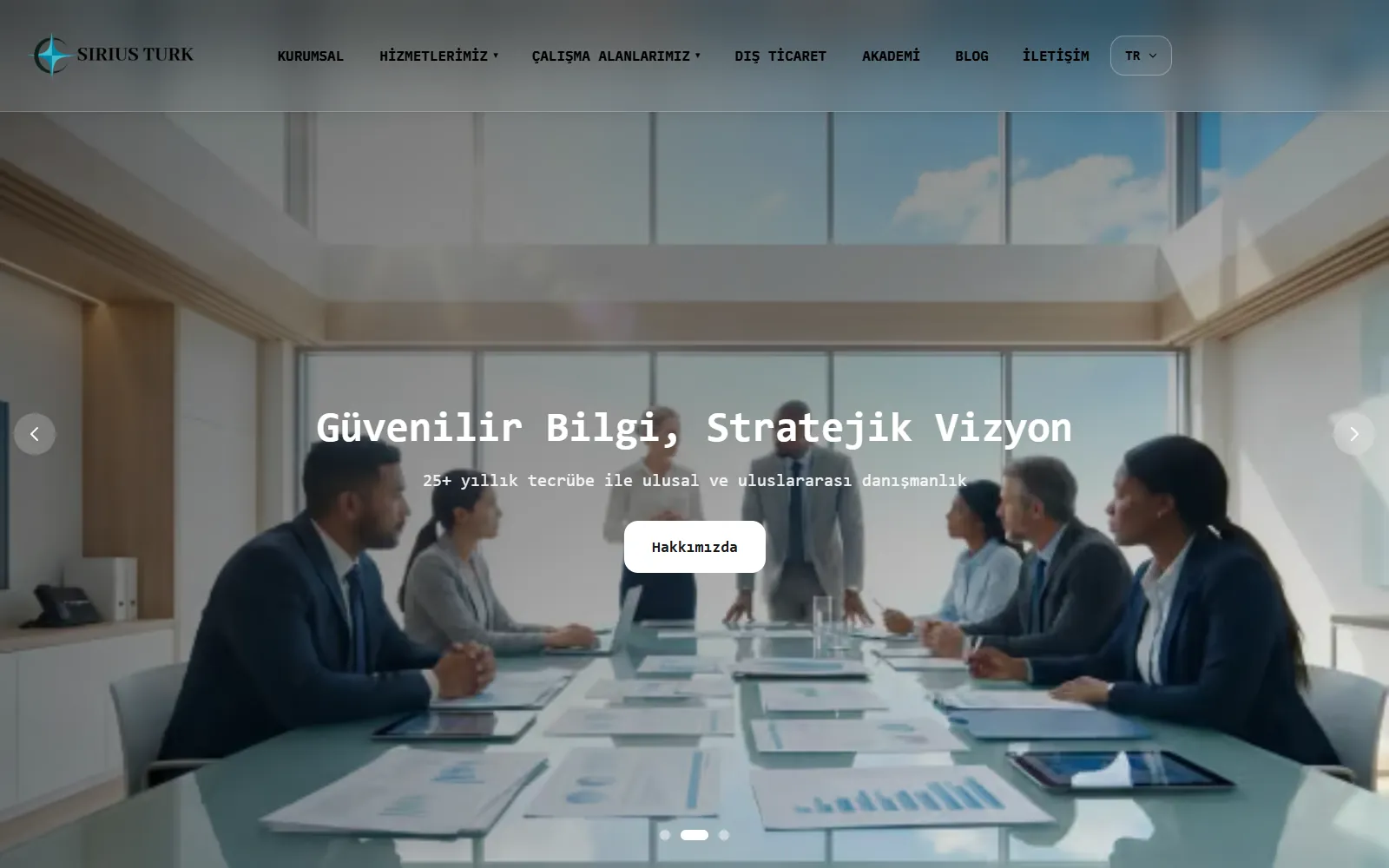 Sirius Türk web sitesinin masaüstü ana sayfa görünümü